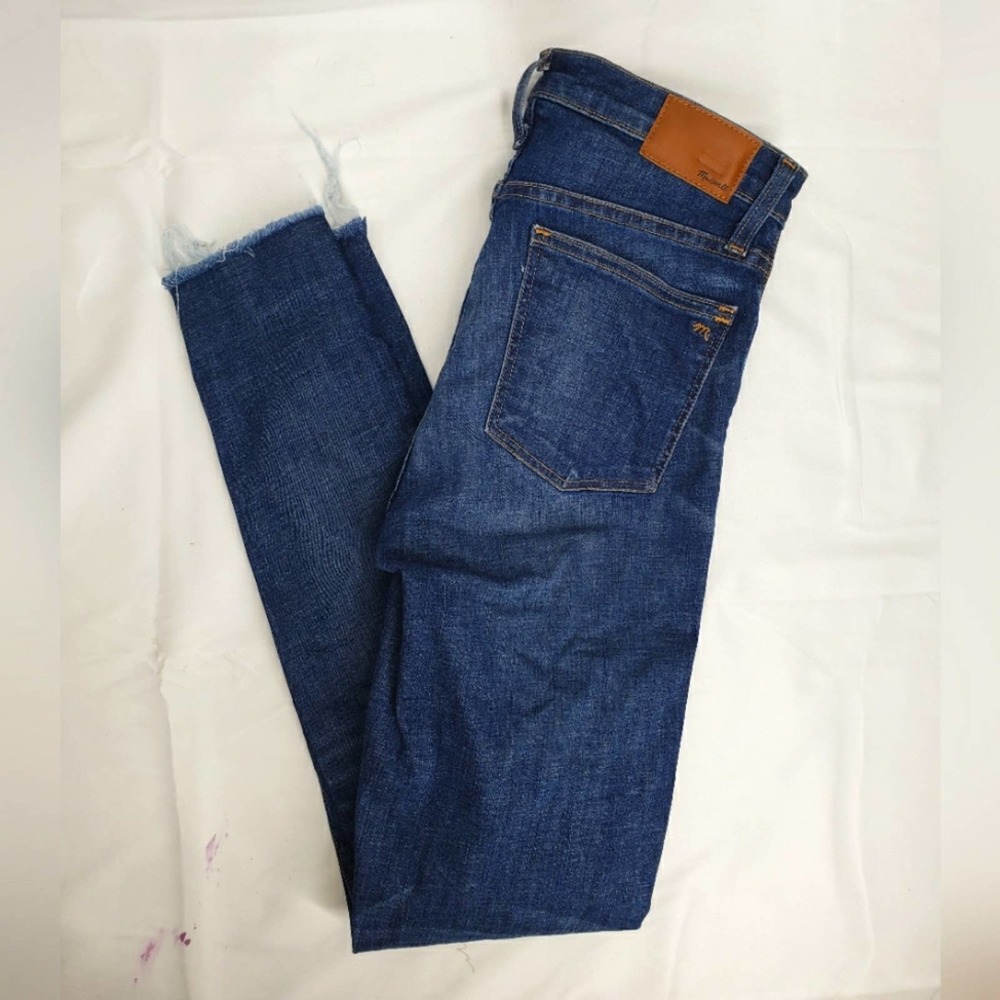 Madewell Skinny Jeans in Dark Blue with Tan Patch